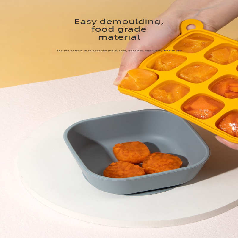 プラチナシリコン製ベビーフード冷凍トレイ 蓋付き 8/12個 - Baby Food Freezer Tray のレビューと価格