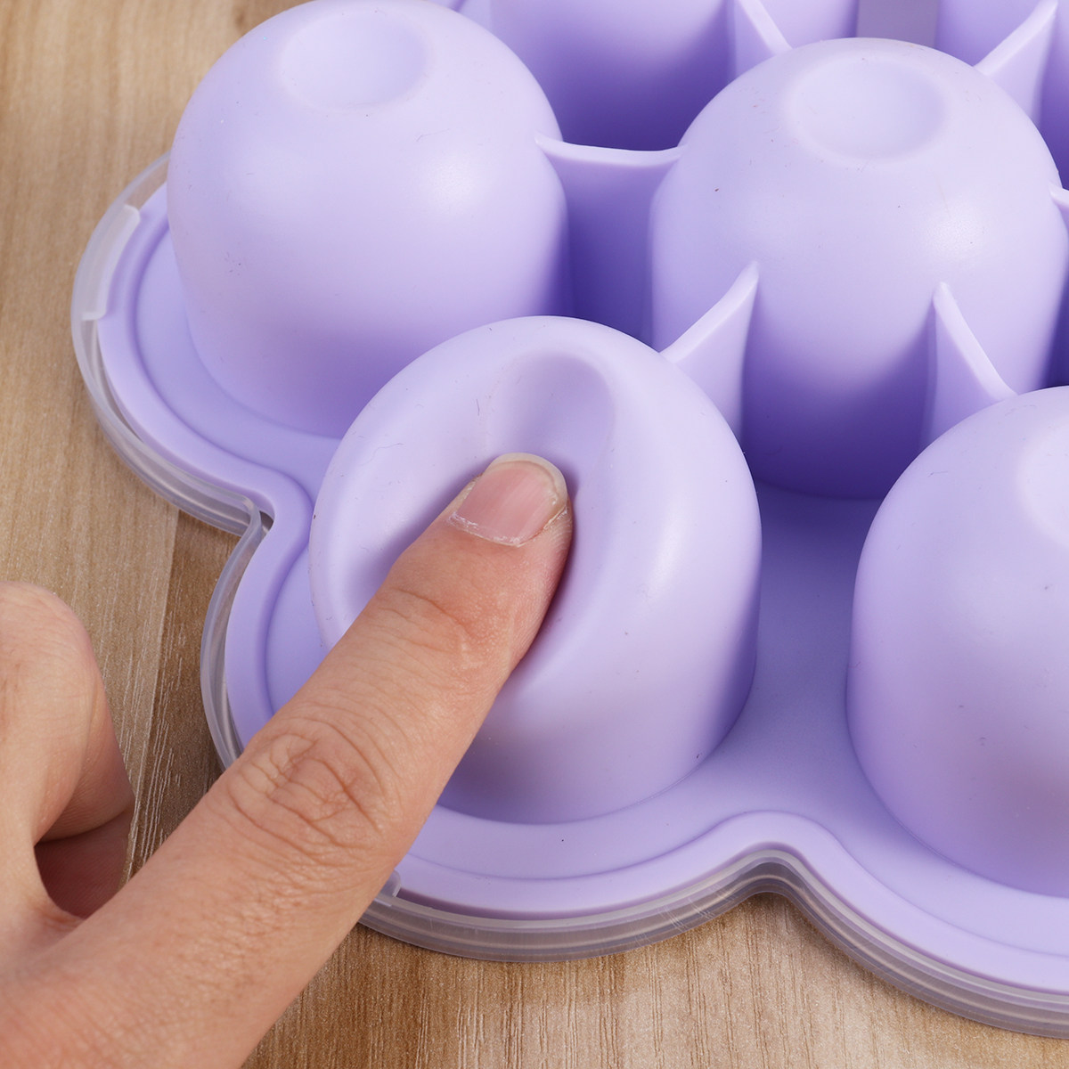 高品質な食品グレードのシリコン製、7つの仕切り付きのベビーフ - Baby Food Freezer Tray のレビューと価格